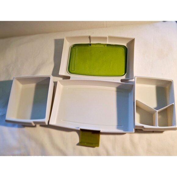 Fuel Bento Lunch Box With Green Lid & Compartments BPA-Free Plastic Food Storage - Picture 8 of 9